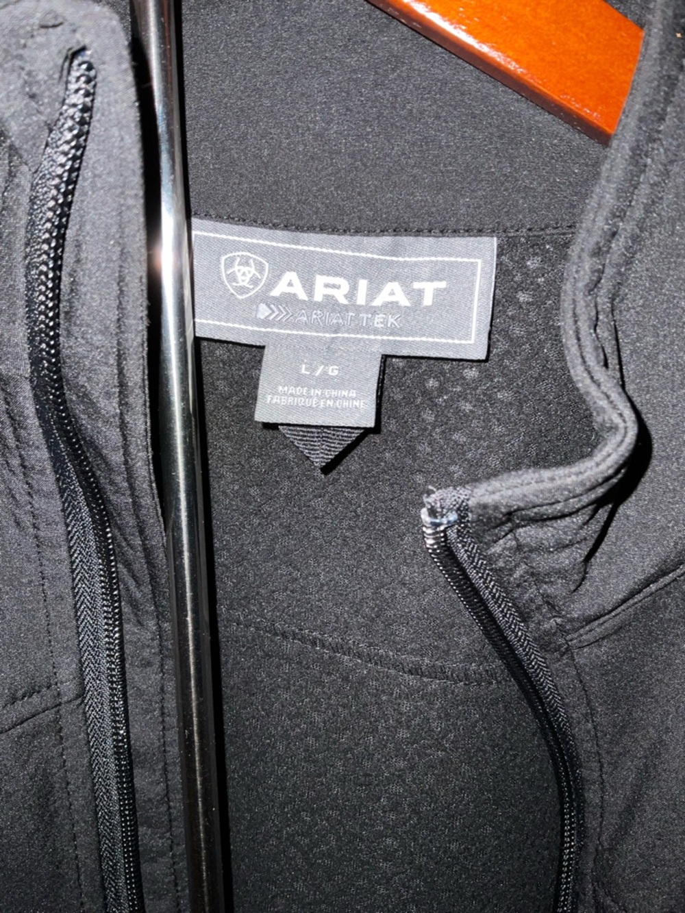 Ariat Women’s Black Lightweight Softshell Jacket - Picture 4 of 6